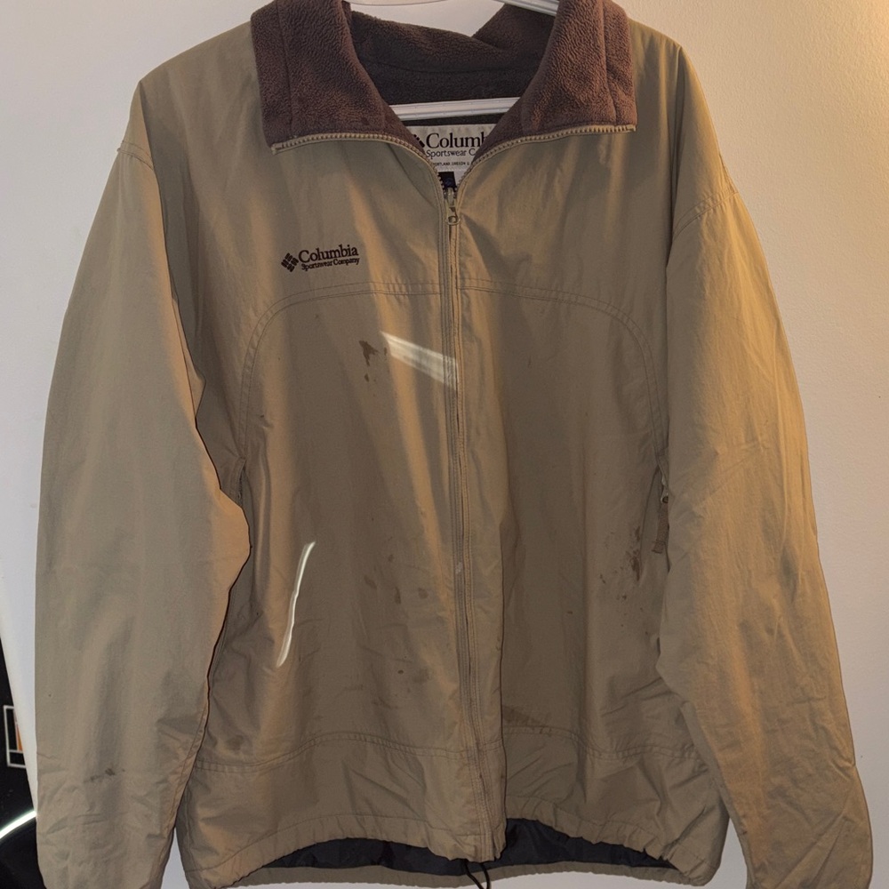 Columbia Beige Coat with Brown Fleece Collar